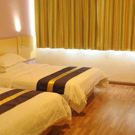 Yuanman Hotel Huizhou Yongwang Plaza Exterior photo