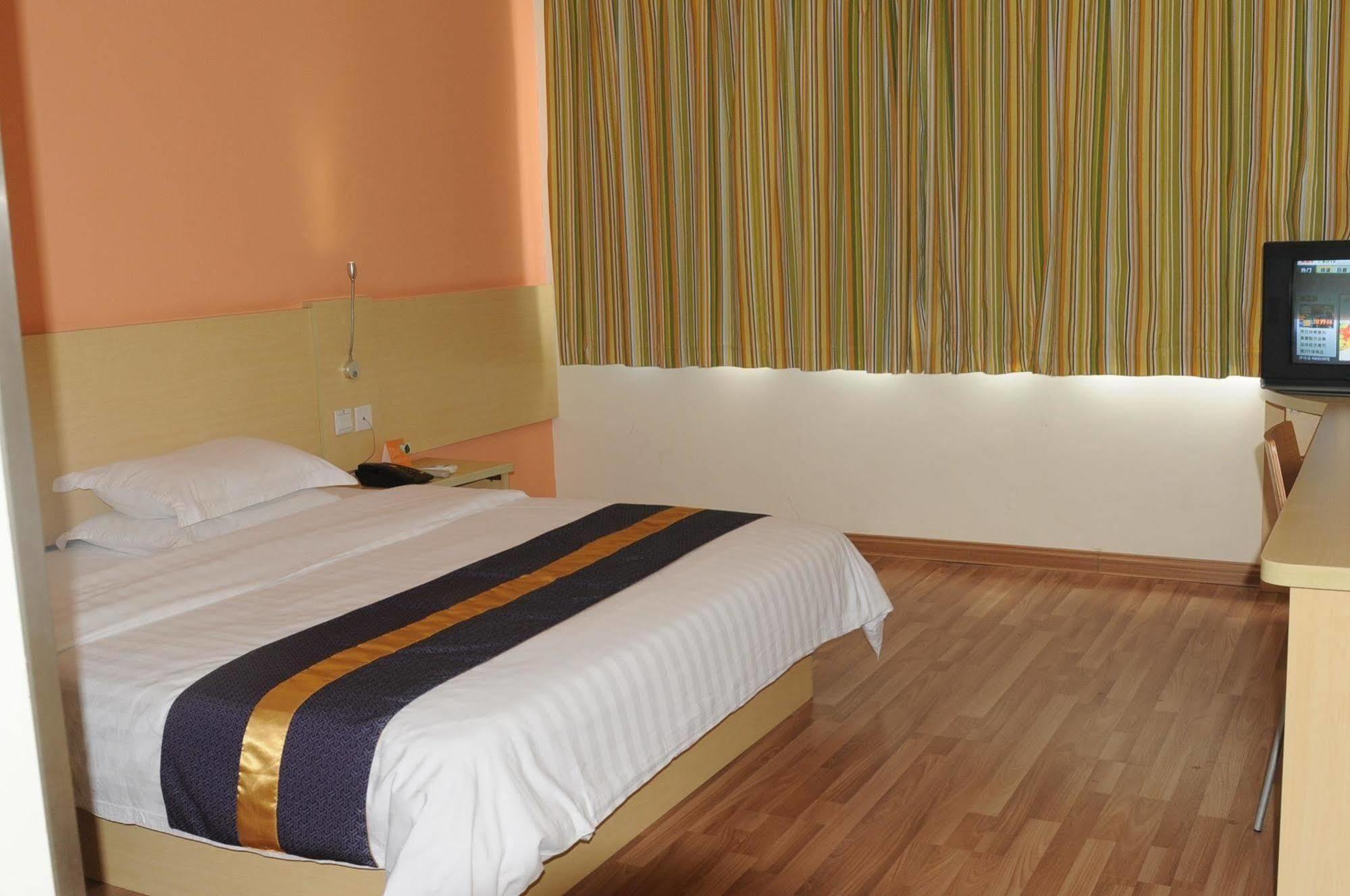 Yuanman Hotel Huizhou Yongwang Plaza Exterior photo